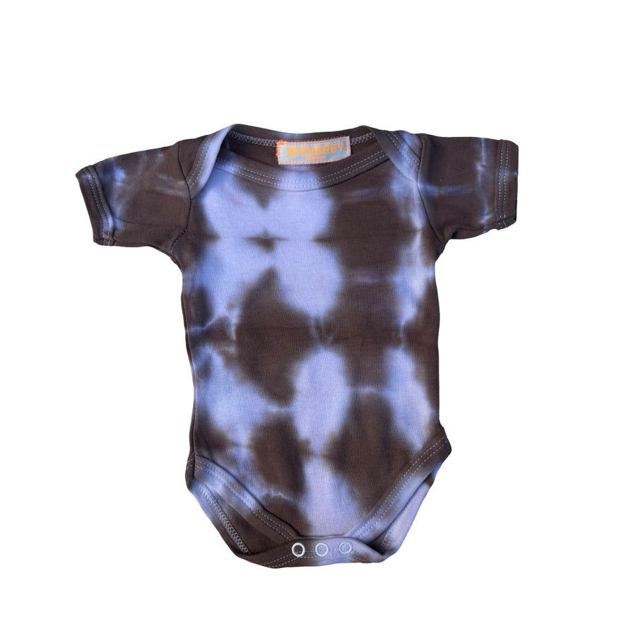 organic cotton tie-dye baby bodysuit